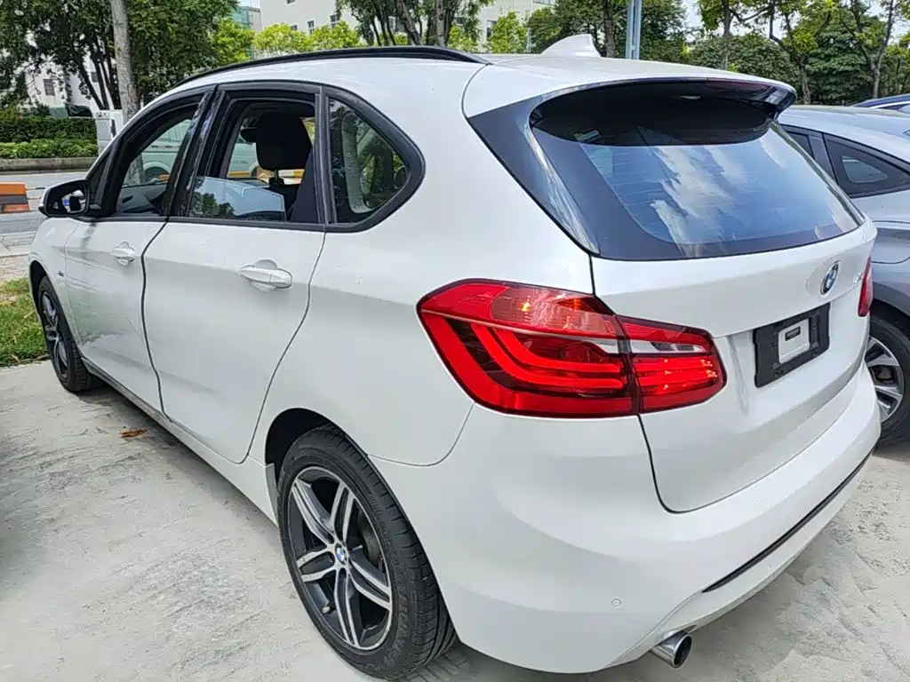 BMW 2 Series Touring 2018 2016 218i Sport Design Package