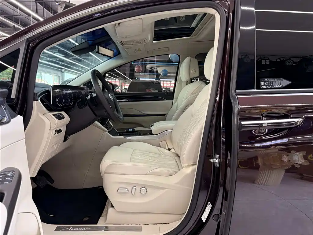 Buick GL8 2021 Avenir Aivia 6-Seater Elite Edition фото 4