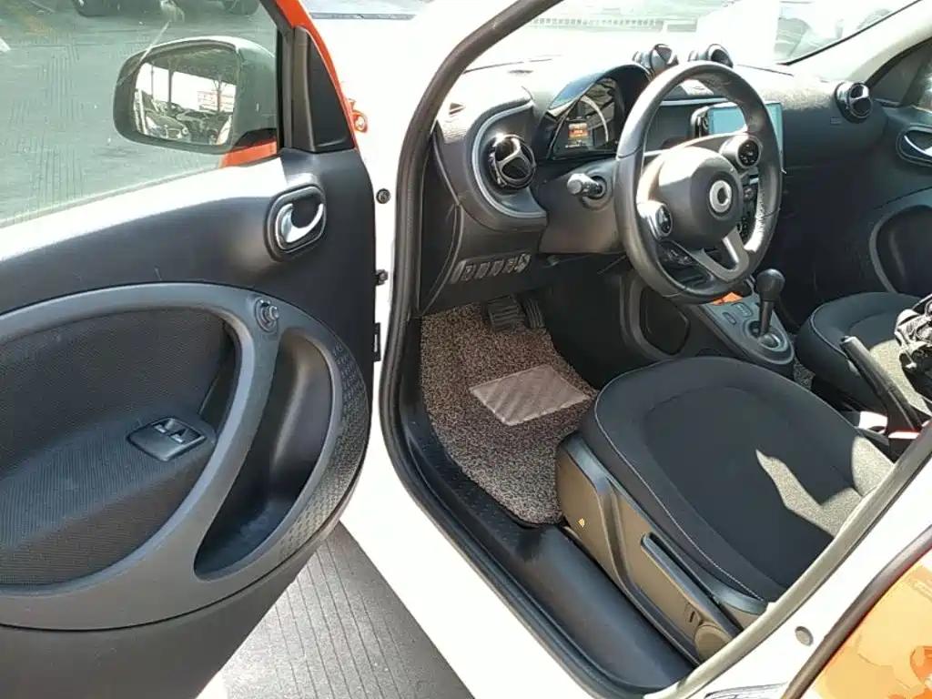 smart forfour 2019 2018 1.0L 52kW Passion Edition