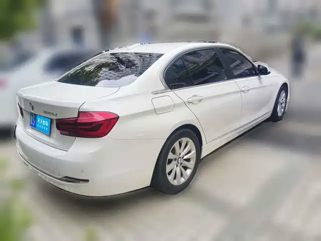 BMW 3 Series 2016 328Li Fashion — фото 2