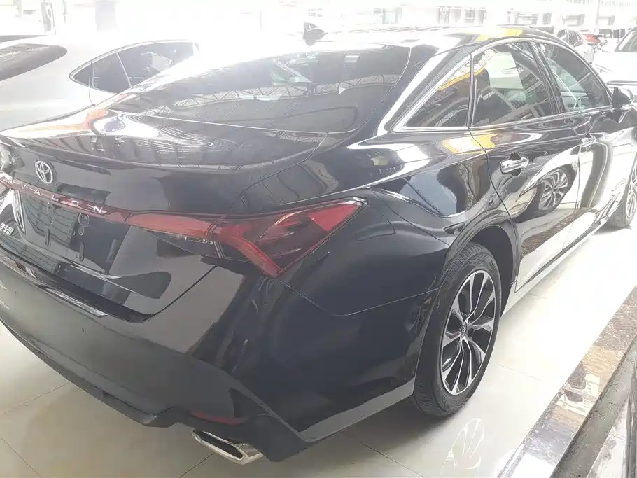 Toyota Avalon 2022 2.0L Luxury Edition фото 3