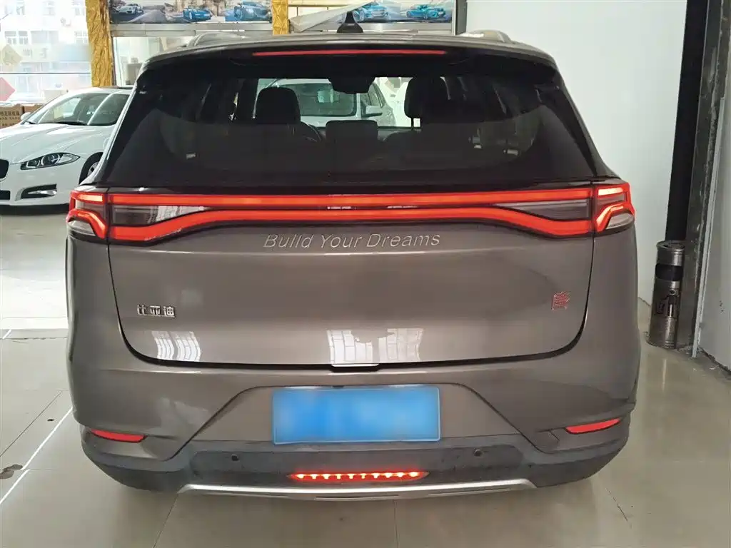 BYD Tang 2018 2.0T Automatic Smart Connection Delight Edition 7-Seater China V фото 6