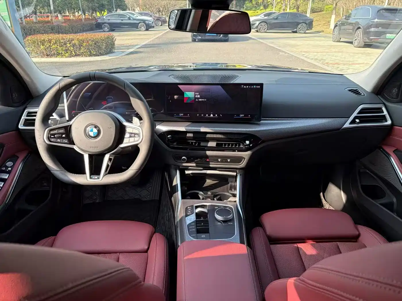 BMW 3 Series 2025 330Li M Sport Night Edition фото 7