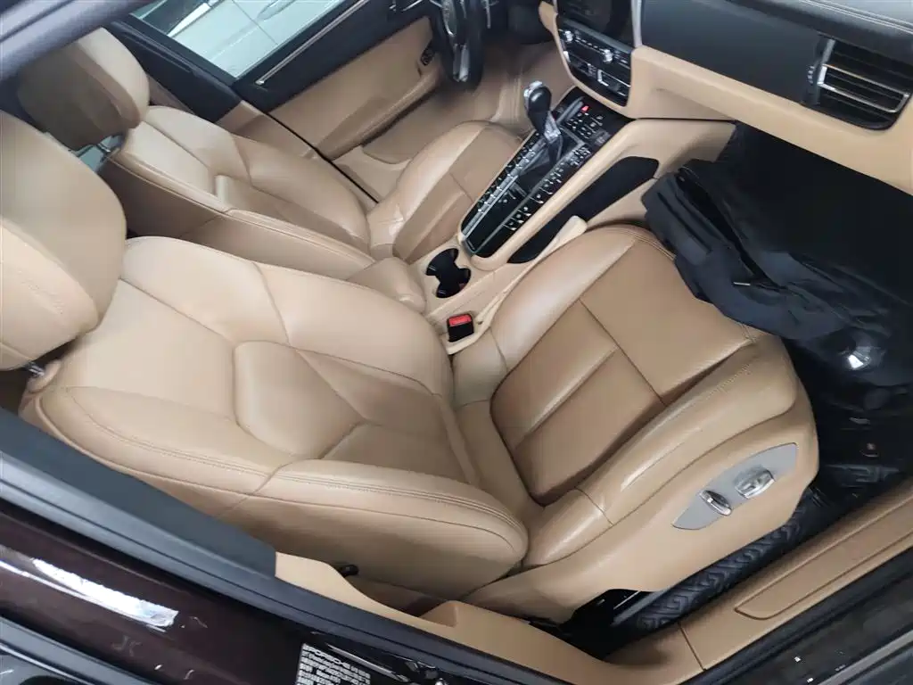 Porsche Macan 2018 Macan 2.0T фото 25