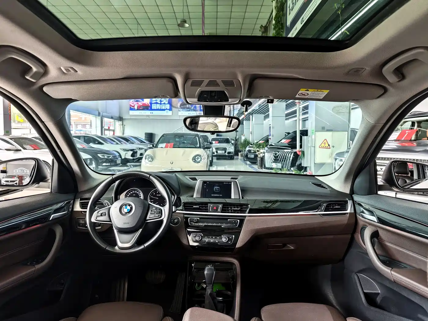BMW X1 2018 sDrive18Li Premium Model фото 11
