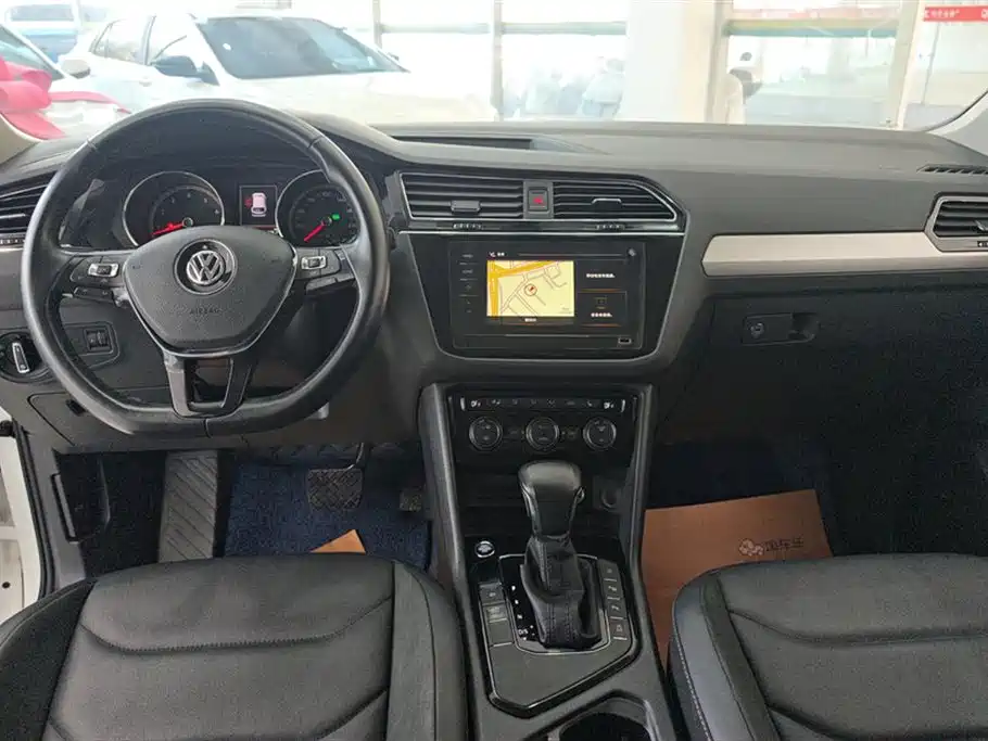 Volkswagen Tiguan L 2019 Facelift 330TSI Auto 2WD Smart Luxury China VI фото 12