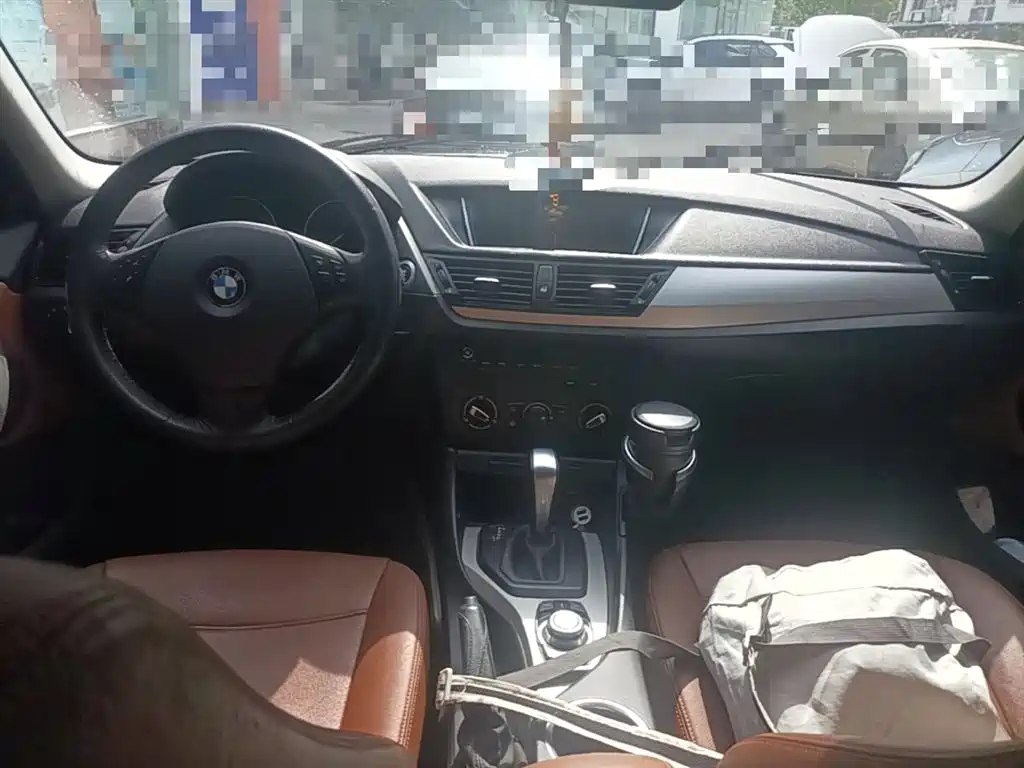 BMW X1 2013 sDrive18i Fashion фото 16