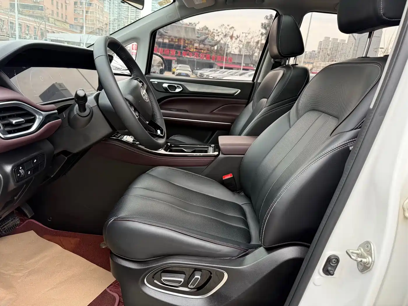 GAC Trumpchi Trumpchi M6 2023 PRO 270T DCT Luxury Edition фото 8