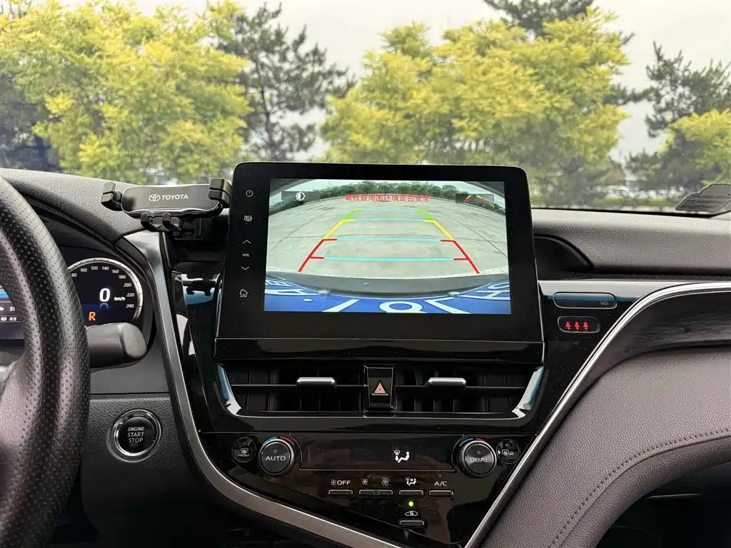 Toyota Camry 2021 2.5G Luxury Edition фото 18
