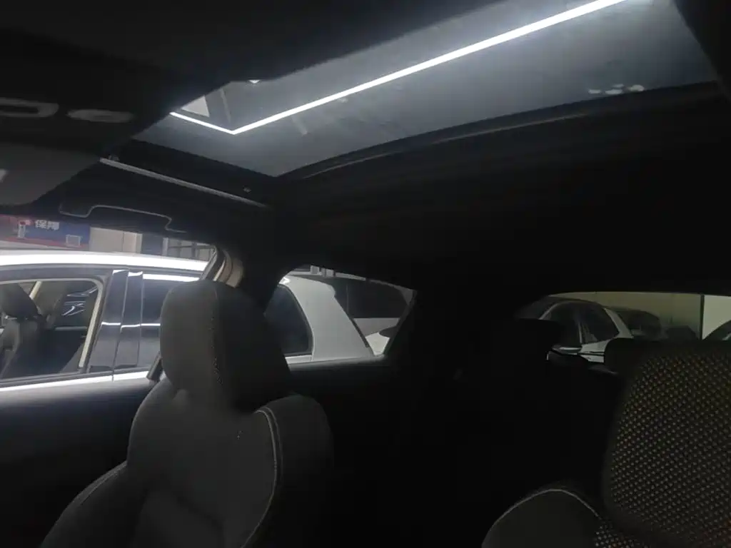 Infiniti ESQ 2017 2014 1.6L Free Edition