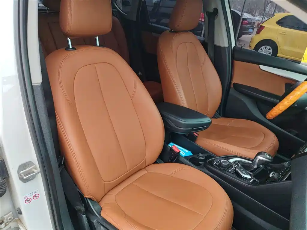 BMW 2 Series Touring 2016 218i Fashion Model фото 20