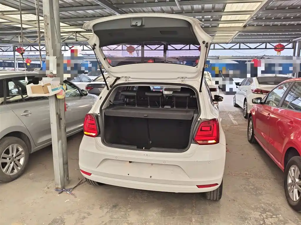 Volkswagen Polo 2016 1.6L Automatic Comfort фото 15