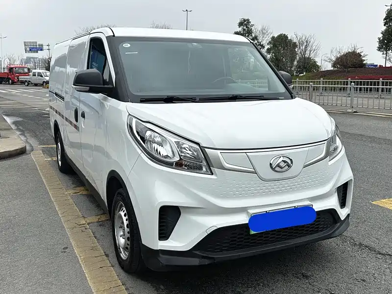 SAIC MAXUS CHASE EV30