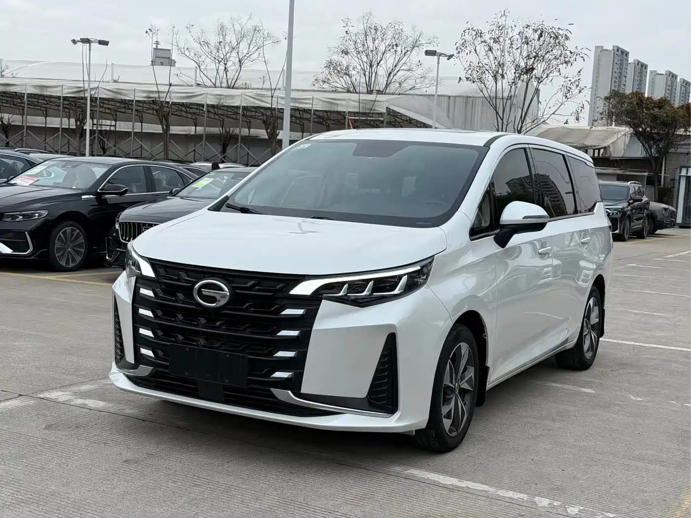 GAC Trumpchi Trumpchi M6 2023 PRO 270T DCT Luxury Edition