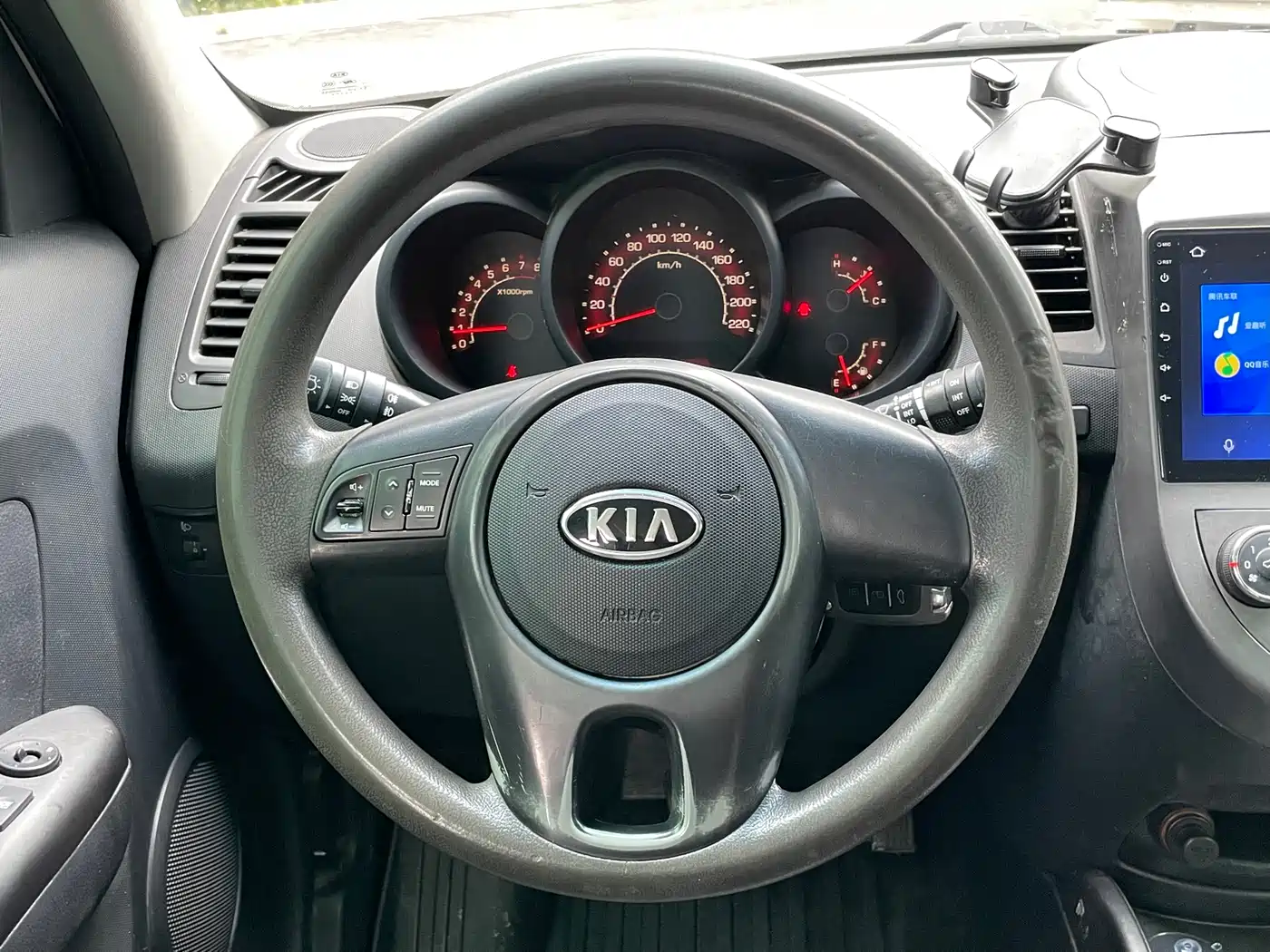 Kia Soul 2012 1.6L AT Premium фото 10
