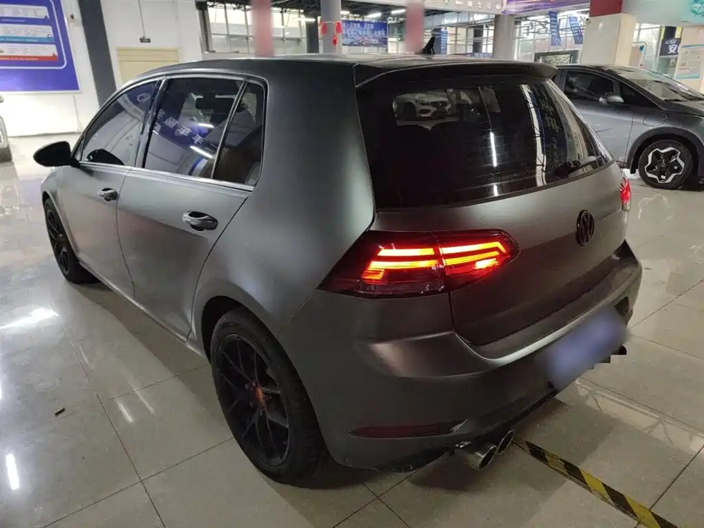 Volkswagen Golf 2020 Beloved Edition 280TSI DSG Comfort фото 23