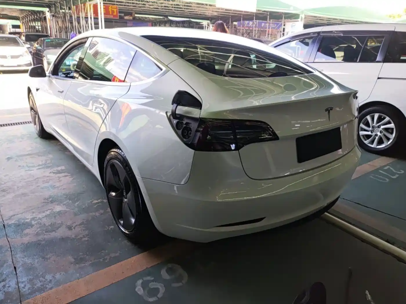 Tesla Model 3 (Import) 2019 2019 Standard Range RWD Upgraded Edition