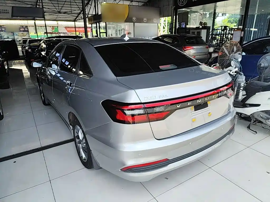 Venucia D60 2021 2021 PLUS 1.6L XL CVT Joy Leader Edition