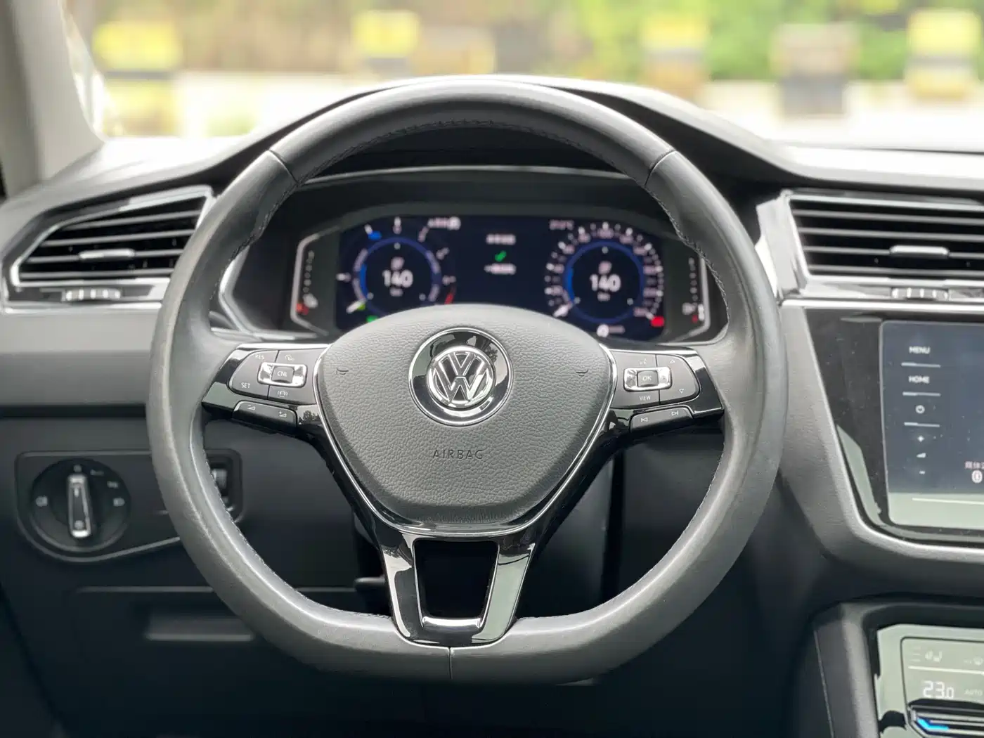 VOLKSWAGEN TIGUAN L NEW ENERGY