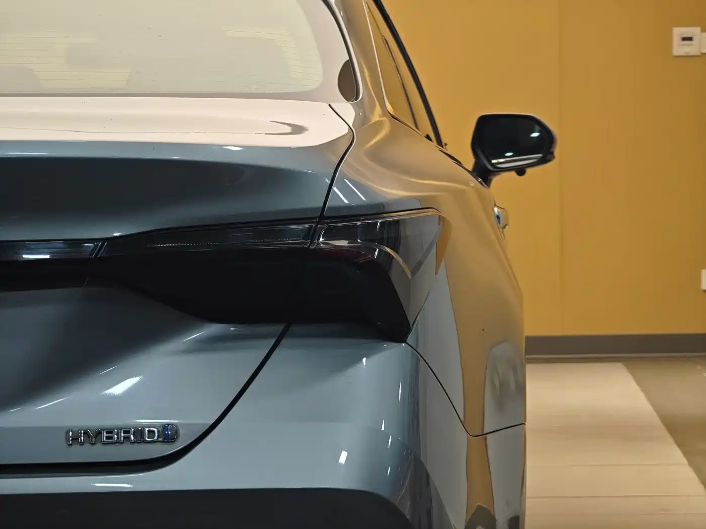 Toyota Avalon 2019 Hybrid 2.5L Luxury Edition China V фото 28
