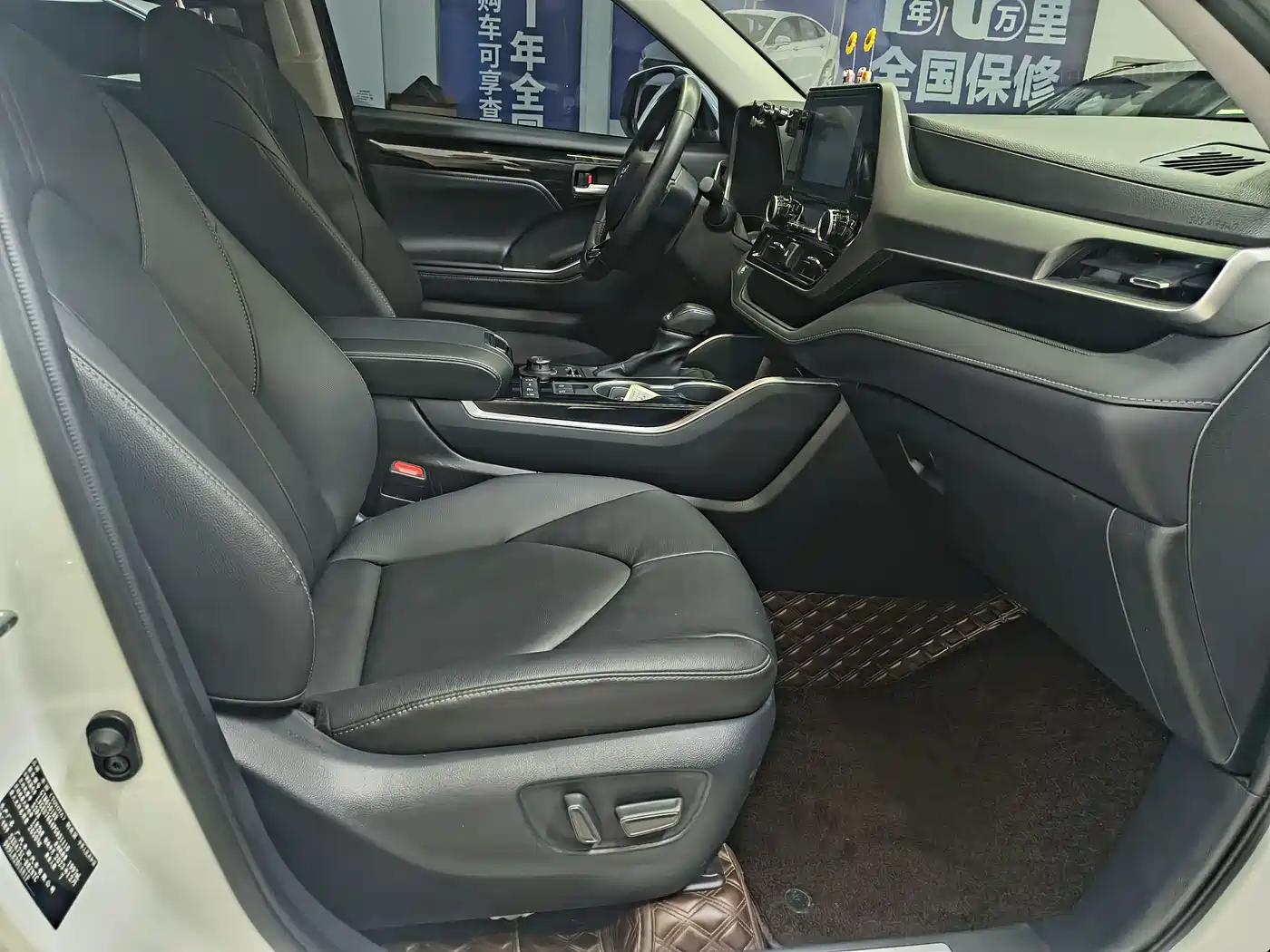 Toyota Highlander 2022 380T 4WD Luxury 7-Seater фото 18
