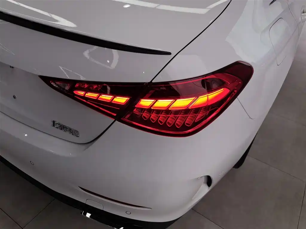 Mercedes-Benz C-Class 2023 Facelift C 260 L Night Sport Edition фото 8