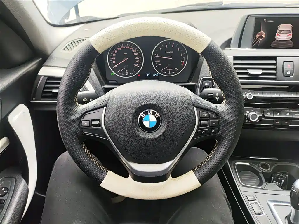BMW 1 Series (Import) 2015 118i Urban Design Package фото 7