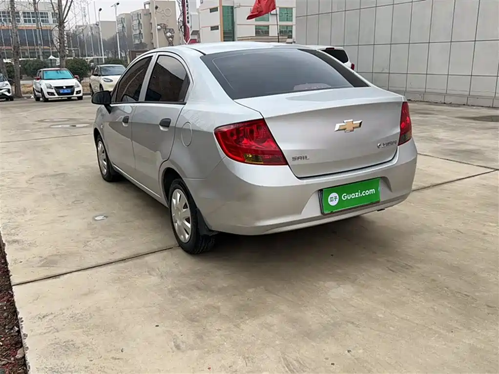 Chevrolet Sail 2013 Sedan 1.4L Manual Ideal Happiness Edition фото 13