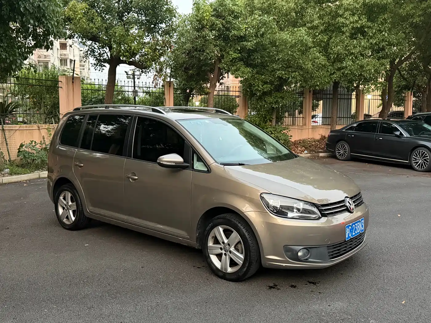 Volkswagen Touran 2015 1.4T DSG Comfort Edition 5-seater фото 8