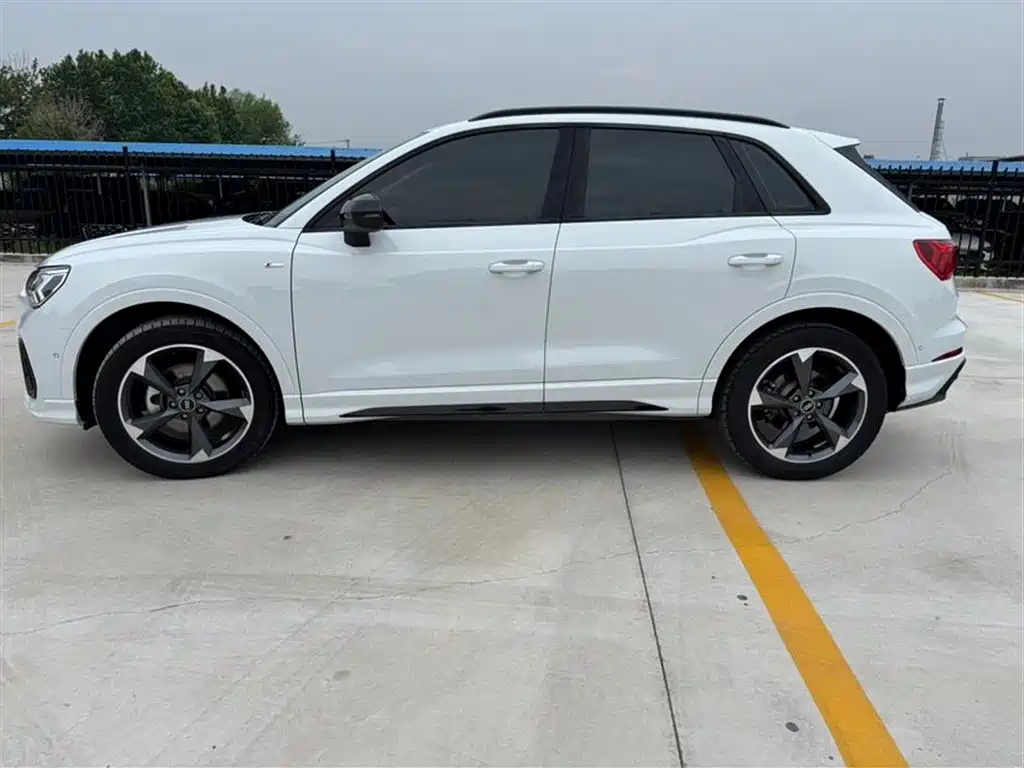 Audi Q3 2022 35 TFSI Fashion Dynamic фото 3