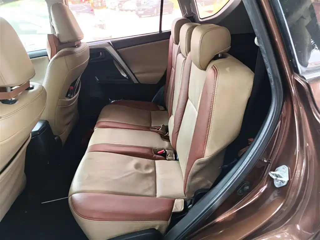 Toyota RAV4 Rongfang 2016 2.0L CVT 2WD Trend (China V) фото 17
