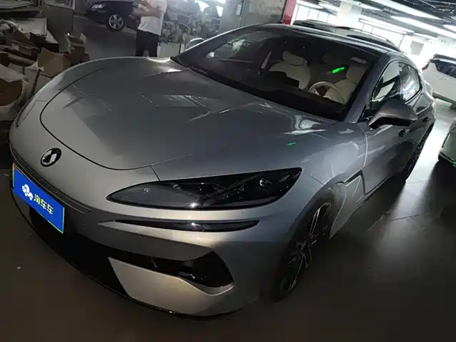 Denza Z9GT 2024 1100 AWD Ultra Launch Edition