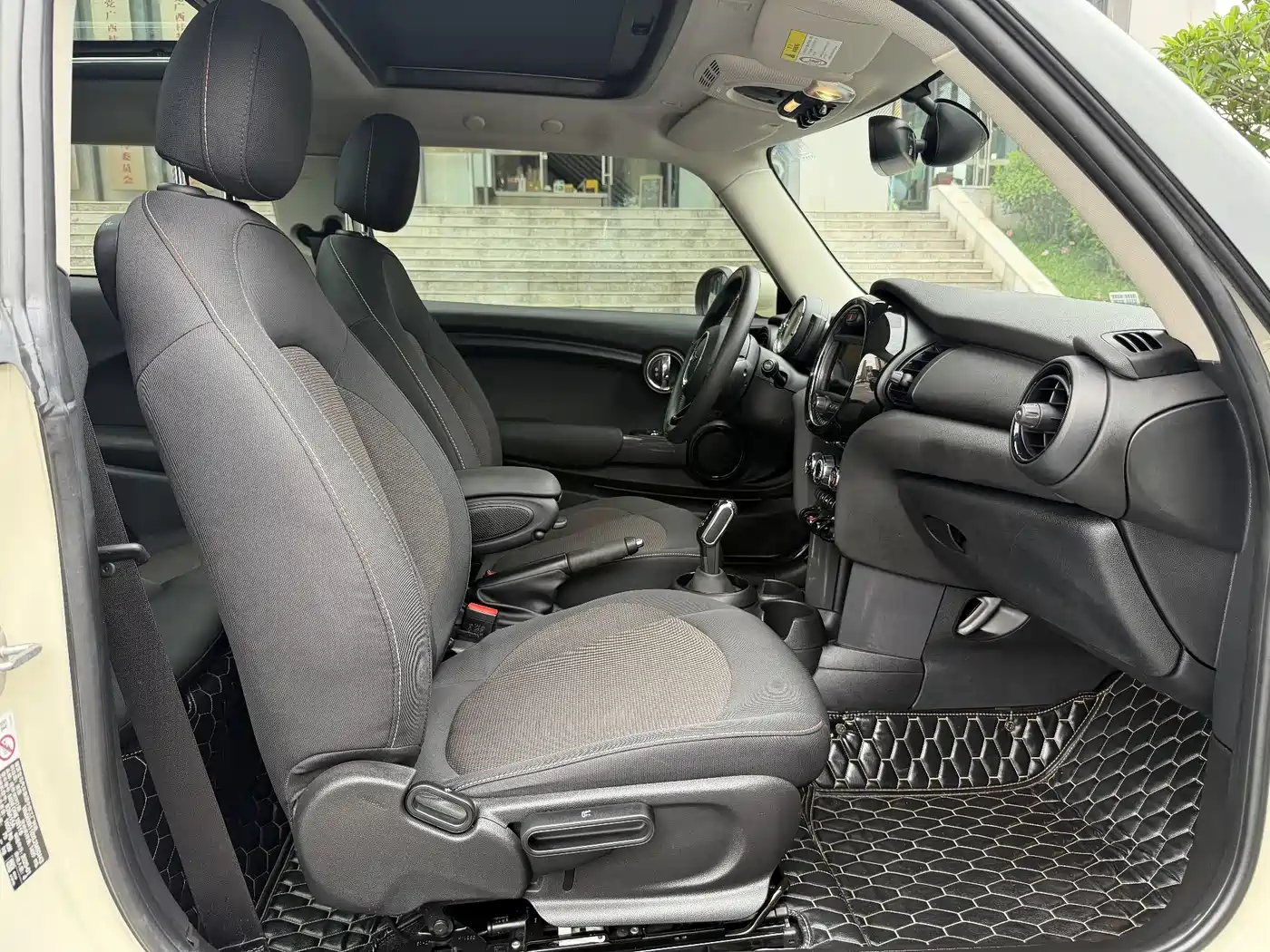 MINI 2019 Model 1.5T ONE PLUS фото 12