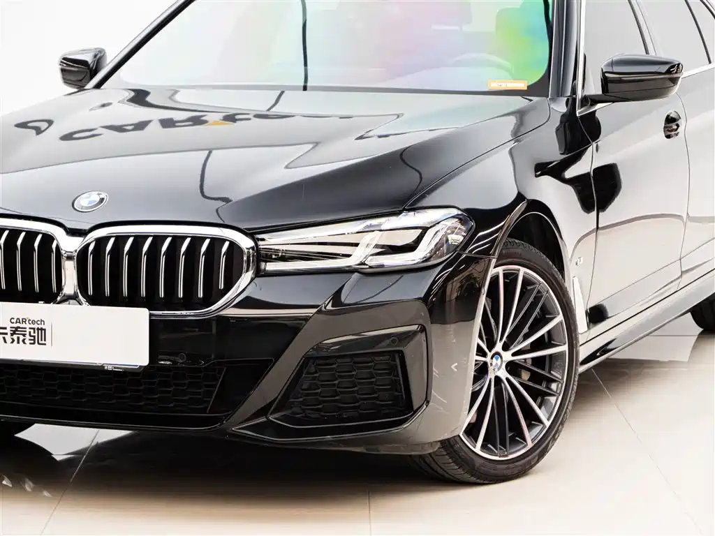 BMW 5 Series 2023 530Li Leading M Sport Package фото 7