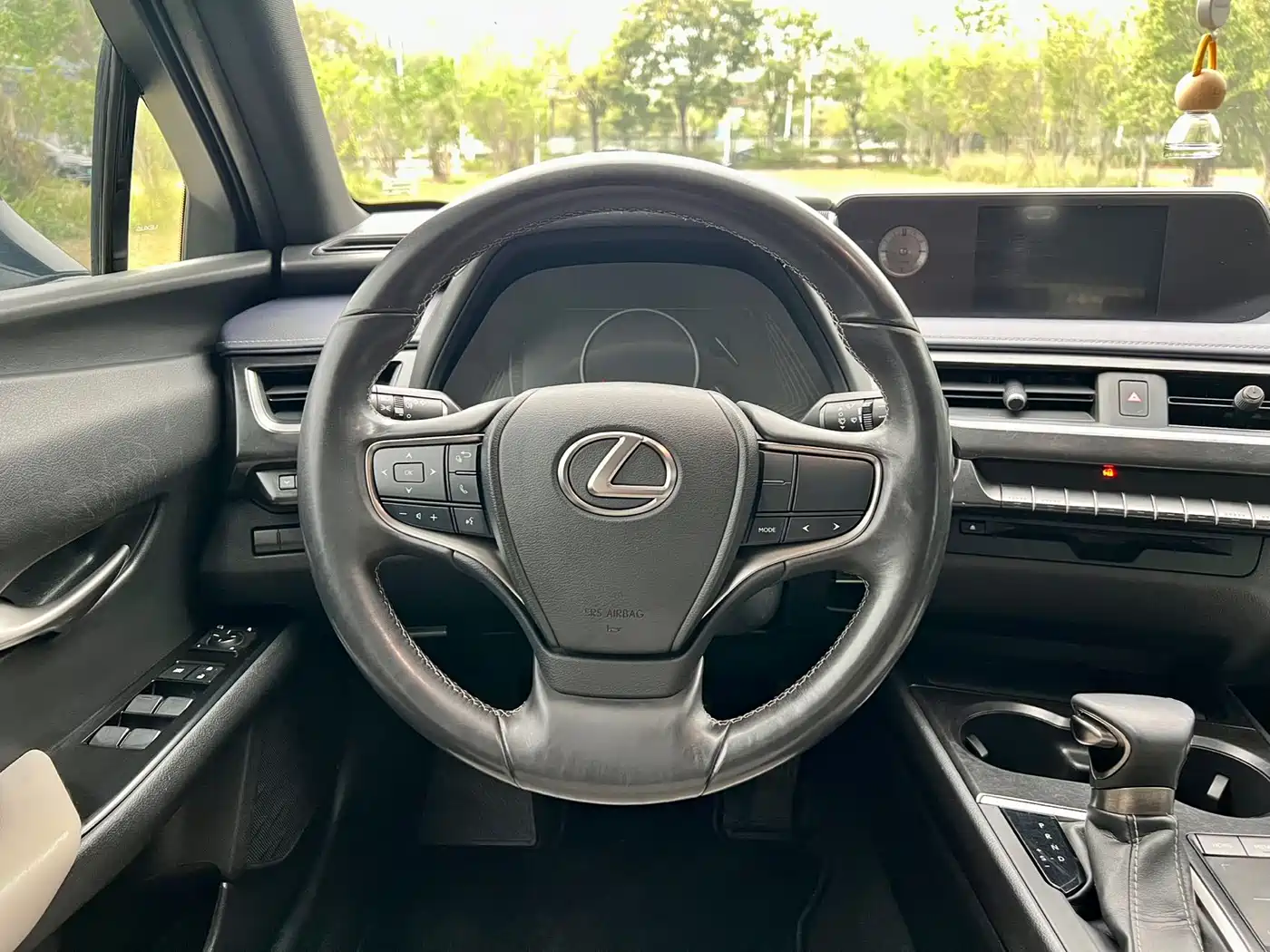 Lexus UX 2019 260h Explorer Cool Edition (China V) фото 11