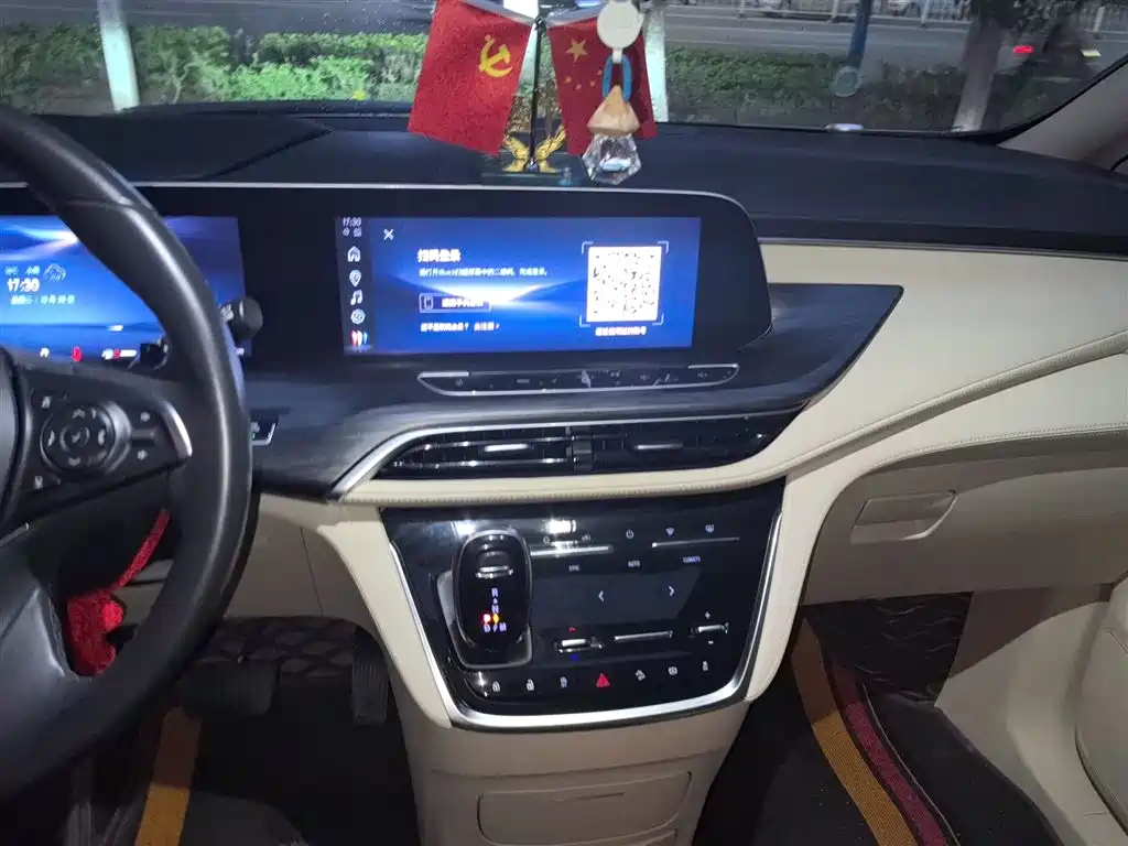 Buick GL8 2023 ES Landmaster Exclusive фото 5