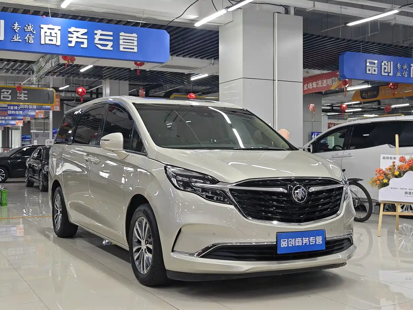 Buick GL8 2021 ES Landlord 653T Premium фото 3