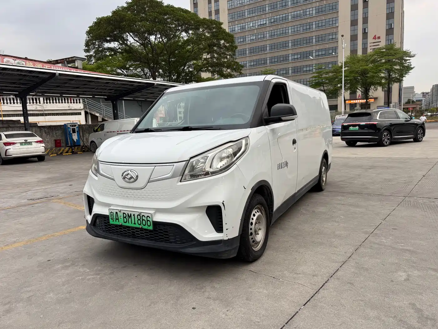 SAIC MAXUS CHASE EV30