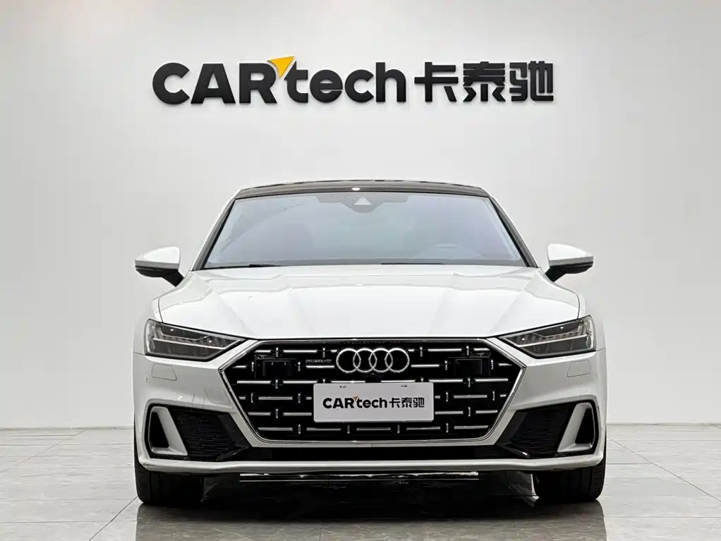 Photo 7 - Audi A7L