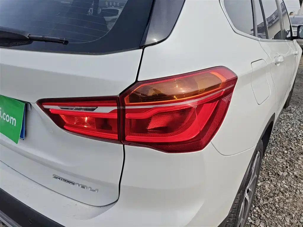 BMW X1 2019 sDrive18Li Premium Model фото 24