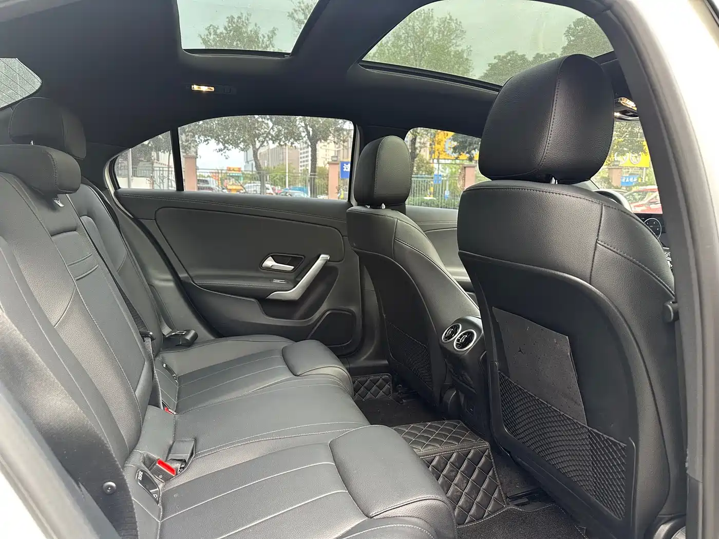 Mercedes-Benz A-Class 2022 Facelift II A 200 L Sport Sedan Fashion фото 9