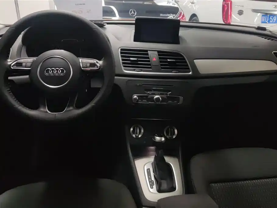 Audi Q3 2015 30 TFSI Progressive фото 12