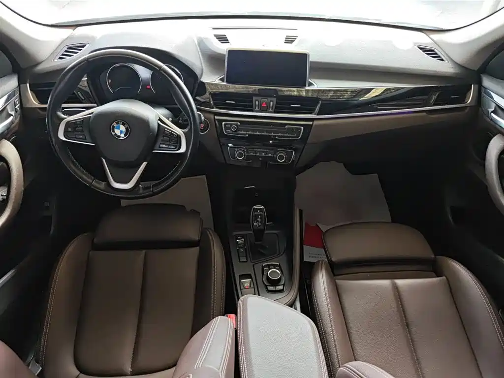 BMW X1 2020 sDrive20Li Fashion Model фото 10