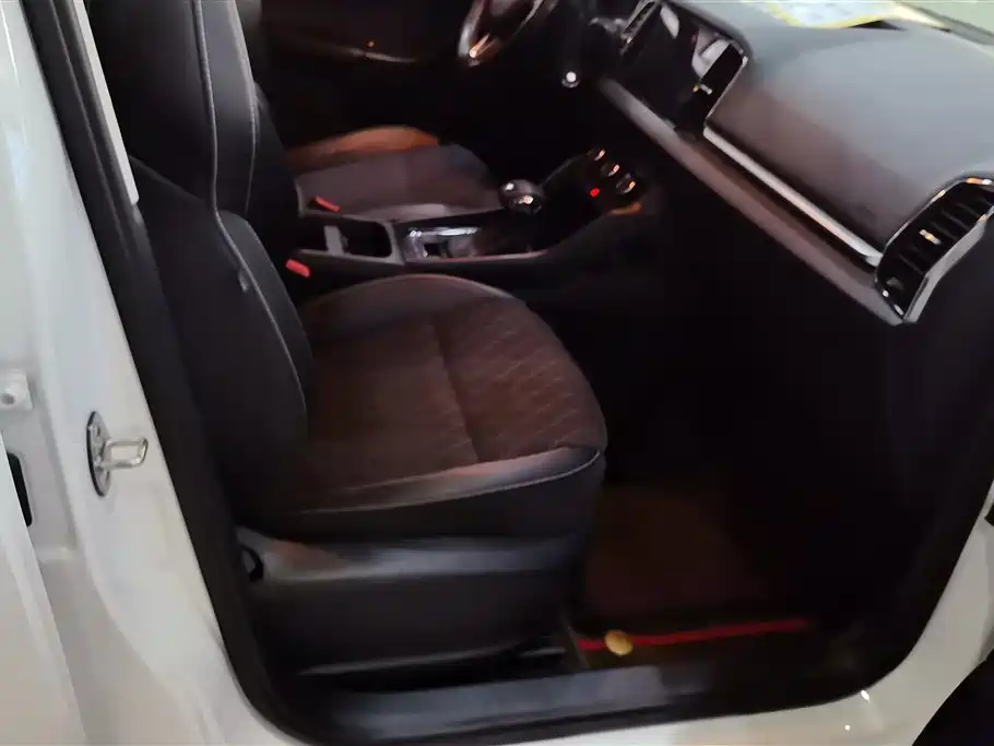 Škoda Karoq 2020 TSI280 Smart Tech Edition China VI фото 8