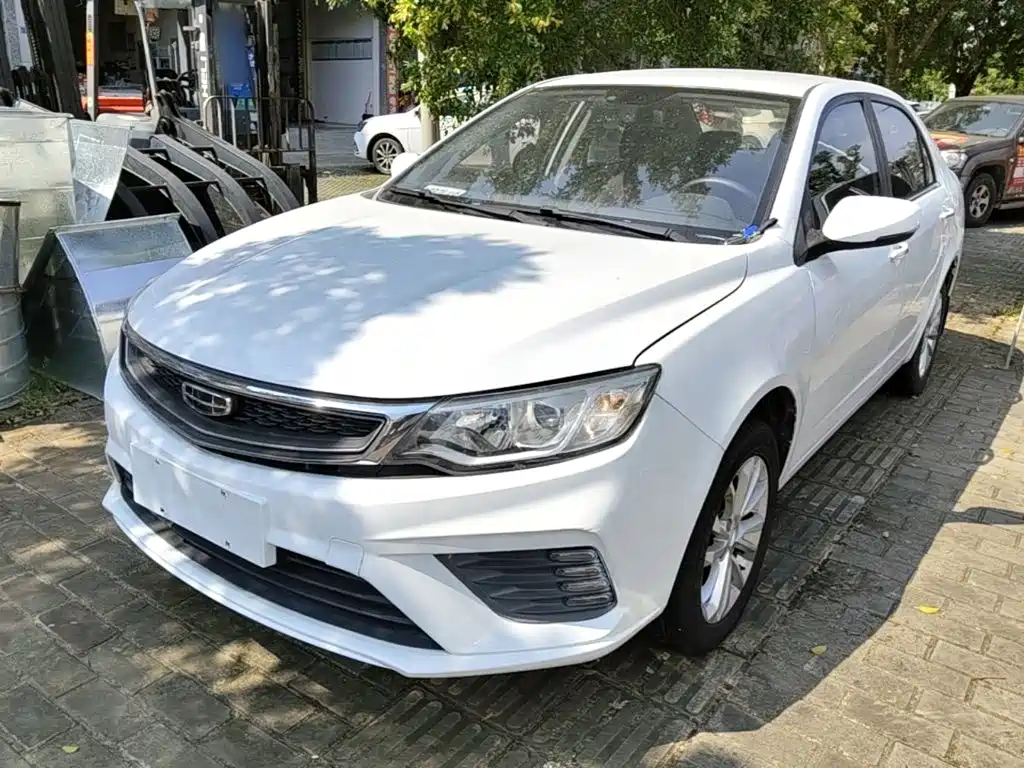 Фото 2 - Geely Vision