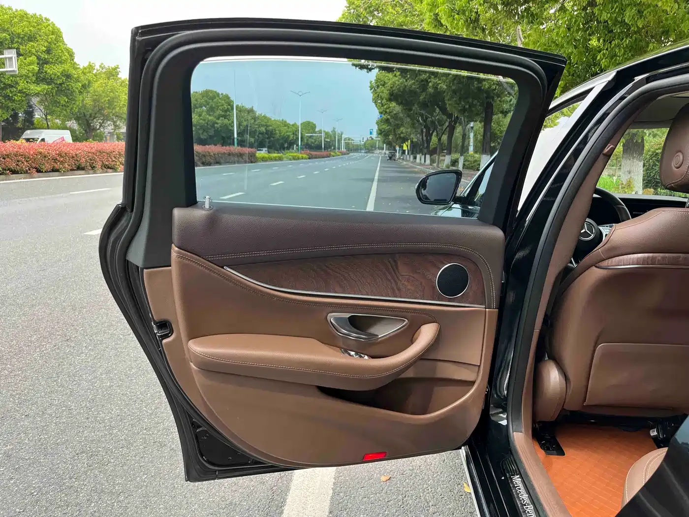 Mercedes-Benz E-Class 2021 E 260 L фото 15
