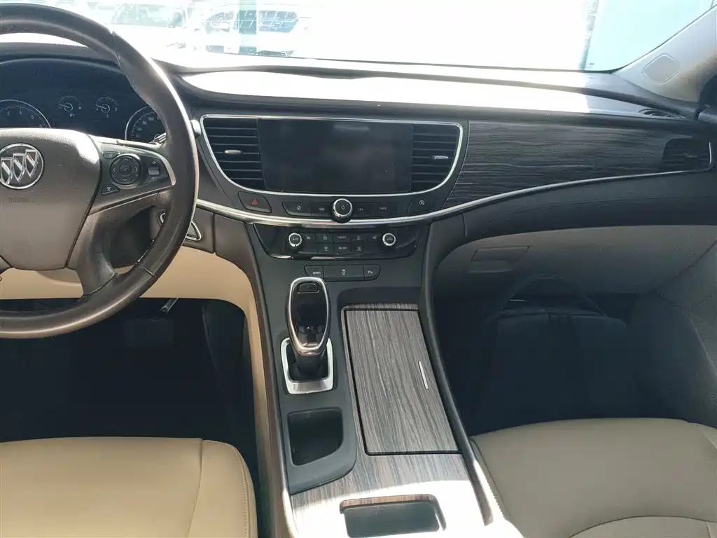 Buick LaCrosse 2016 Facelift 20T Leading фото 10
