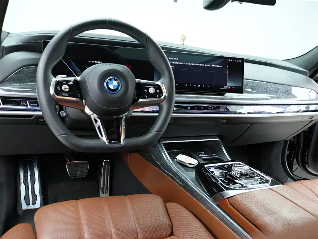 BMW I7