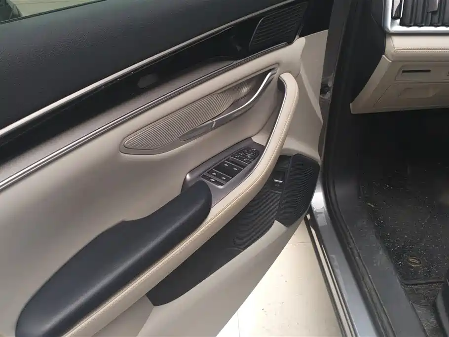 BYD Song PLUS PHEV 2023 Champion Edition DM-i 110KM Flagship PLUS фото 7