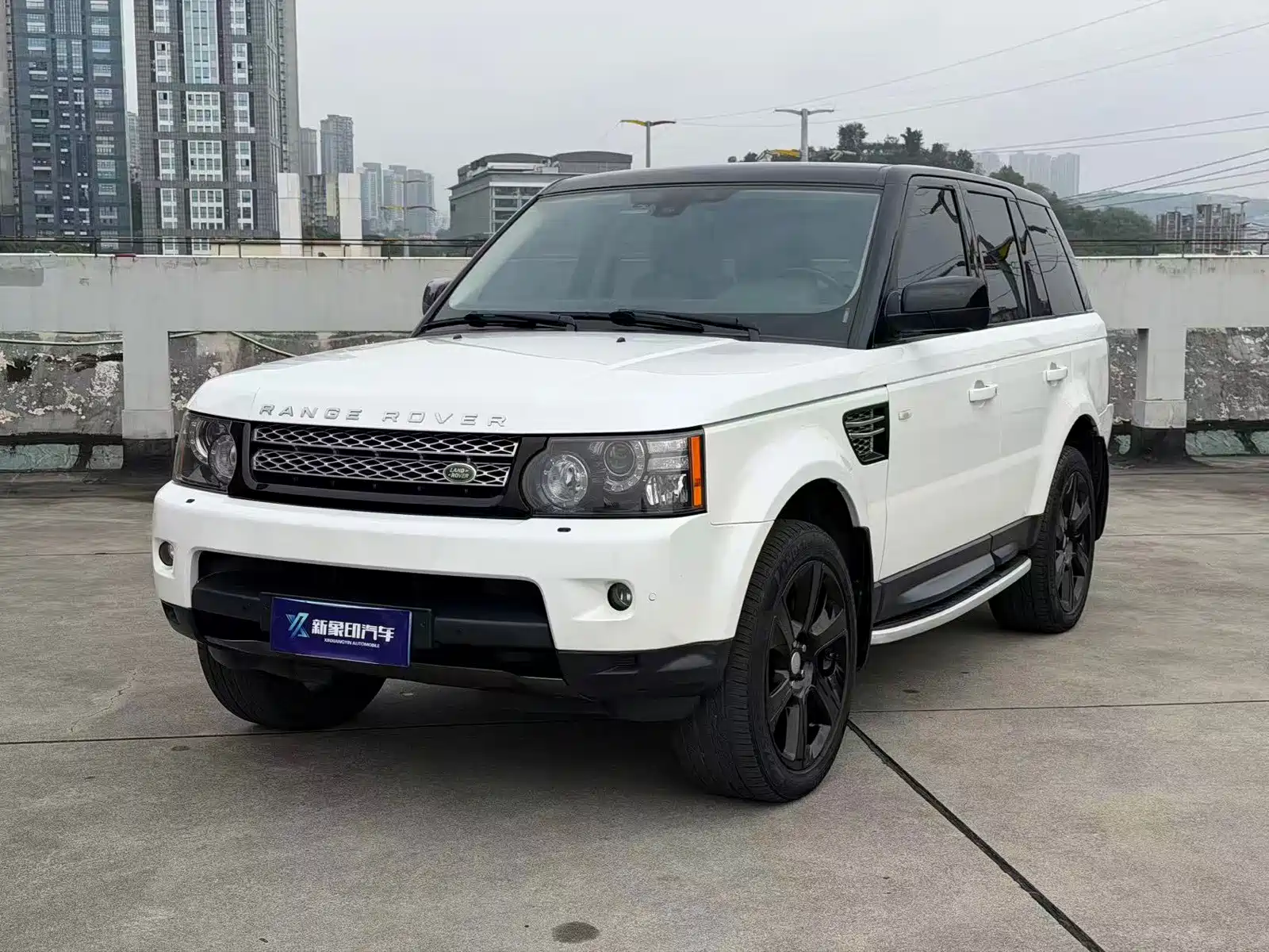 Photo 1 - Land Rover Range Rover Sport